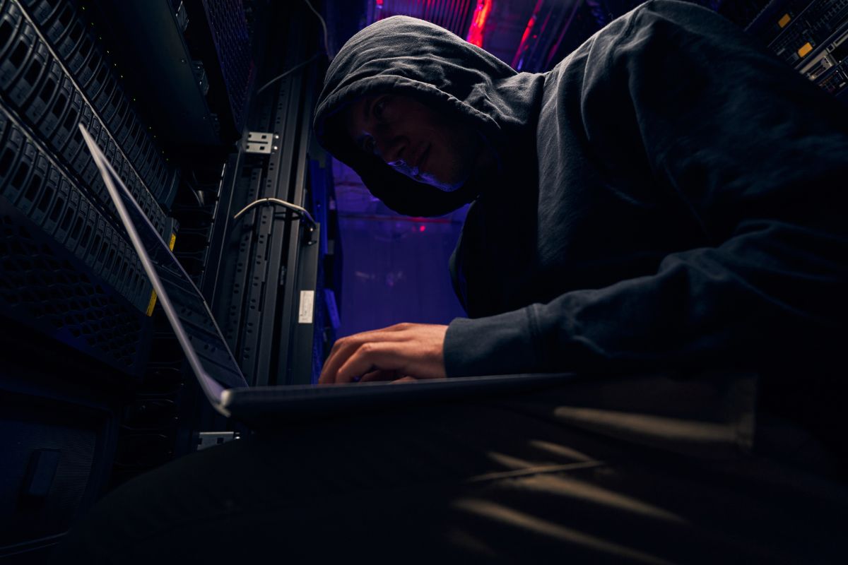 AI in Cybersecurity: Enhancing Defense Strategies | The Business Tycoon