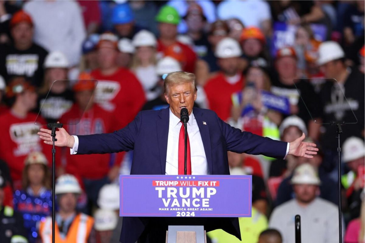 Donald Trump Fires Four Senior Officials in Truth Social Post | The Business Tycoon