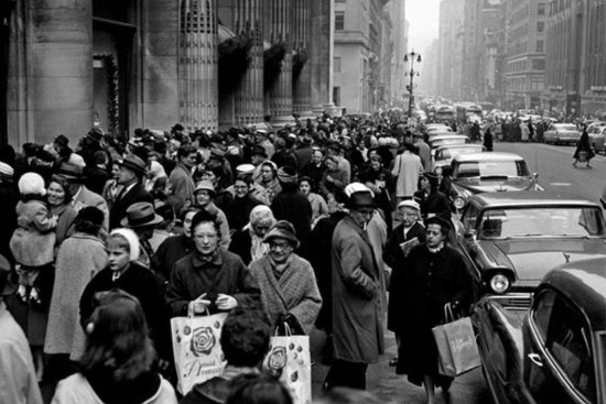 Black Friday: The Ultimate Guide to Shopping's Biggest Day | The Business Tycoon