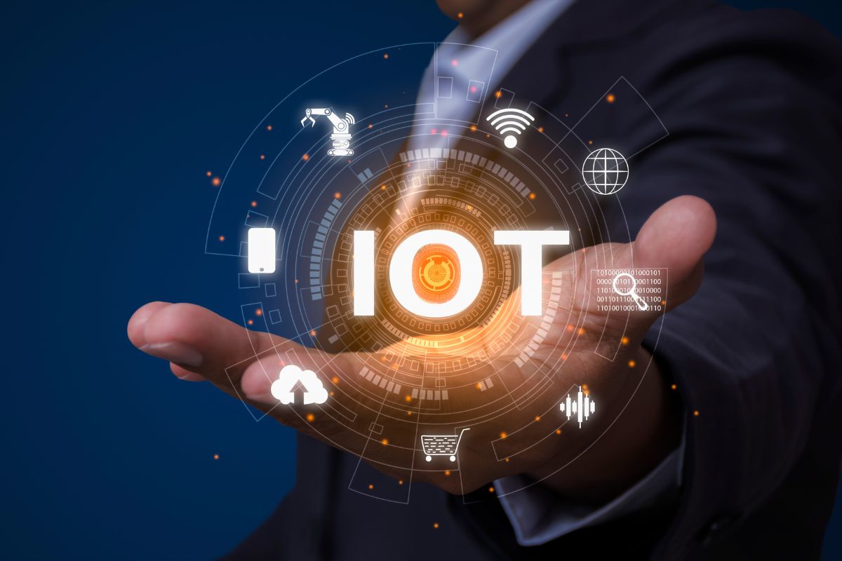 Smart Homes and Beyond: Impact of IoT on Modern Living | The Business Tycoon