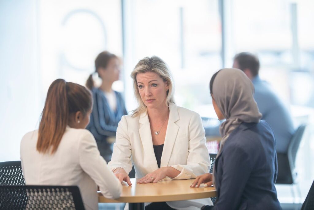 Crisis Management 101: How Great Leaders Navigate Uncertainty | The Business Tycoon