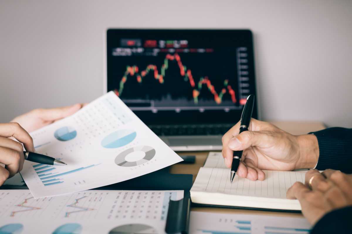 From Side Hustlers to Market Movers: Decoding the Rise of Retail Investors in Public Markets